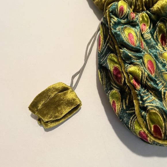 J&X NY Peacock Handbag Vintage Drawstring Green Soft - Picture 6 of 10